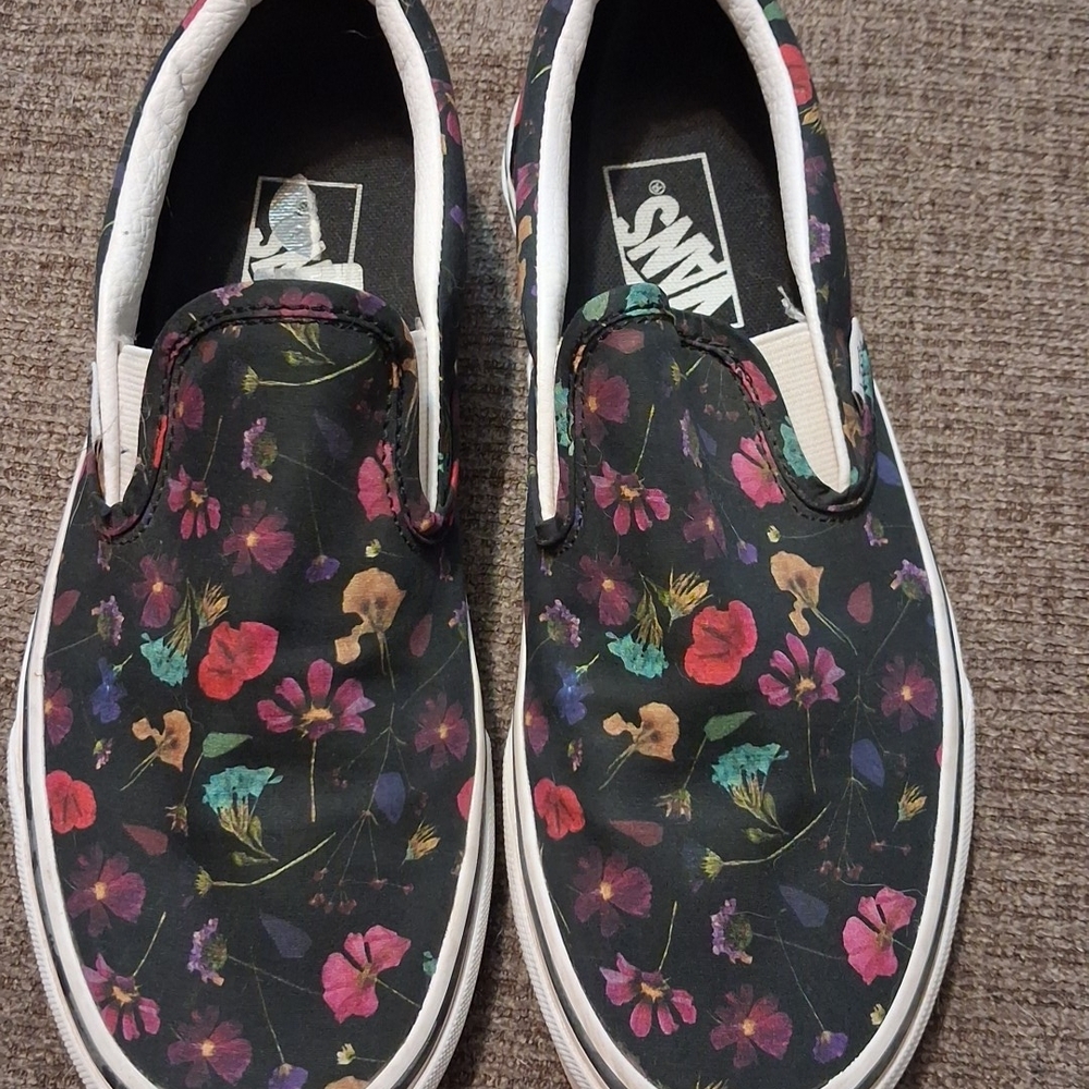 Vans Black Slip-On Sneakers with Multicolor Floral Print